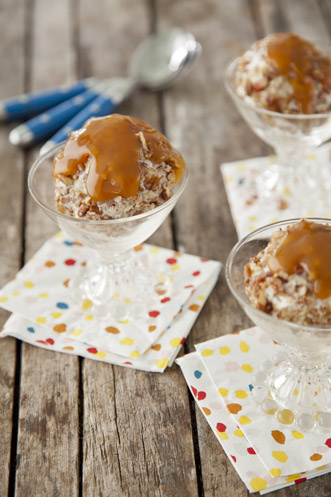 Ice Cream Balls with Pecans and Caramel Sauce Recipe